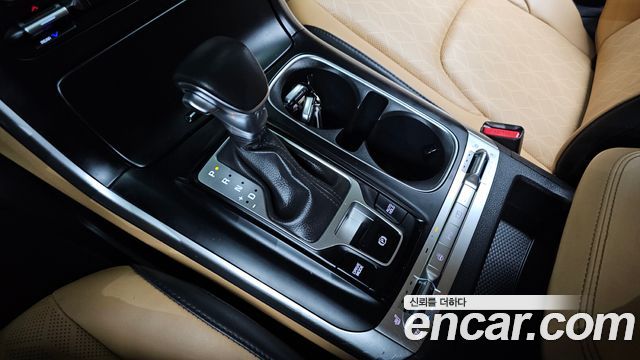 Kia Canival 2023 — photo 9