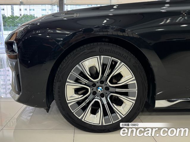 BMW 7-Series 2023 — photo 5