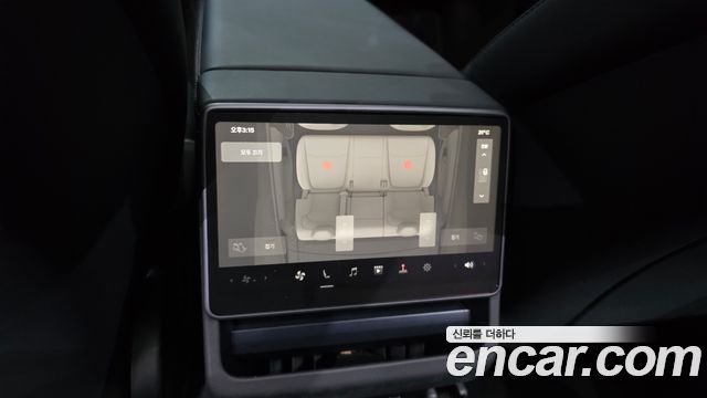 Tesla Model Y 2025 — photo 24