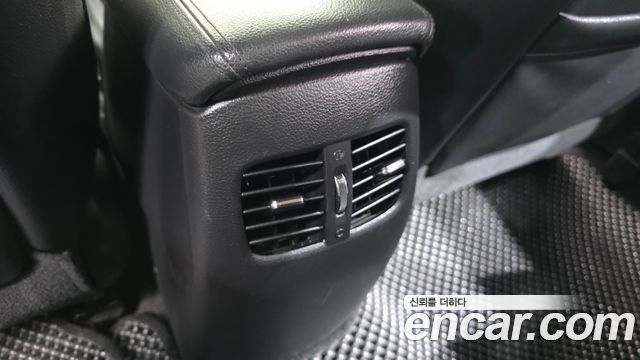 Kia K3 2015 — photo 19