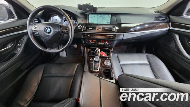 BMW 5-Series 2012 — photo 7