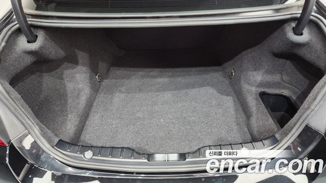 BMW 5-Series 2012 — photo 20