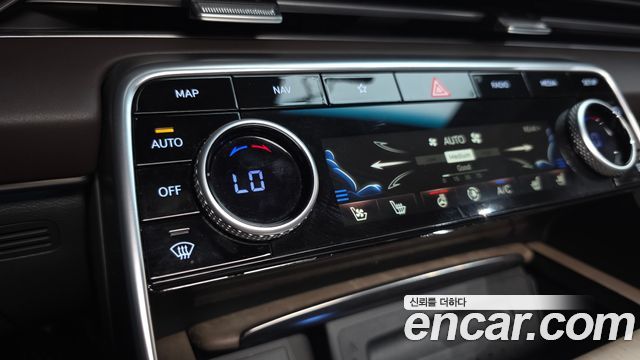 Genesis GV80 2022 — photo 35