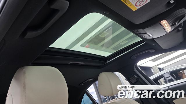 Mercedes-Benz E-Class 2023 — photo 17