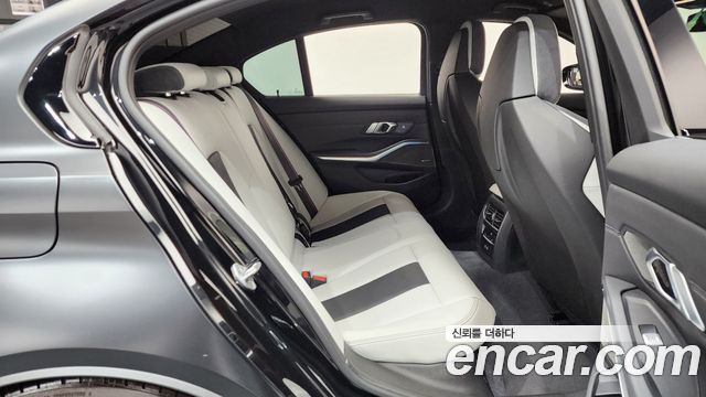 BMW M3 2025 — photo 17
