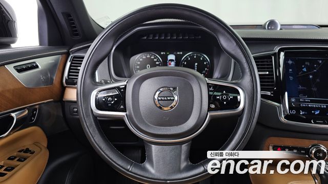 Volvo XC90 2019 — photo 19