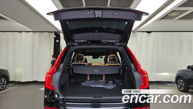 Volvo XC90 2019 — photo 26