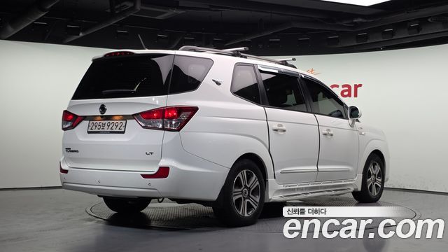 KG Mobility KORANDO 2015 — photo 2