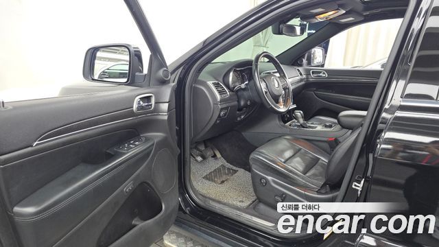 Jeep Cherokee 2018 — photo 13