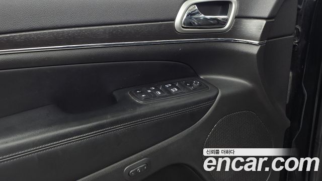 Jeep Cherokee 2018 — photo 21