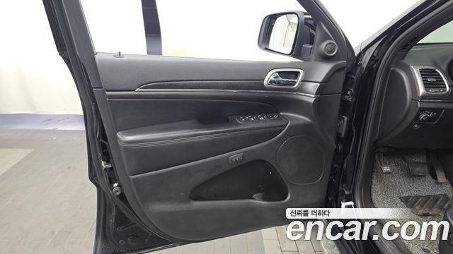 Jeep Cherokee 2018 — photo 14