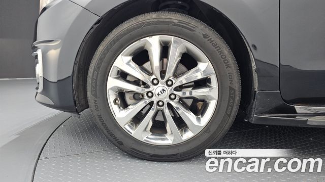 Kia Canival 2017 — photo 5