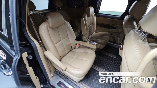 Kia Canival 2017 — photo 17