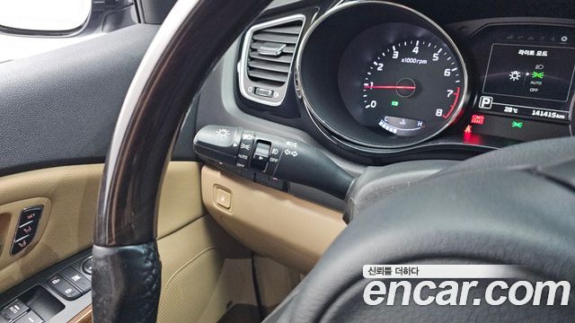 Kia Canival 2017 — photo 22