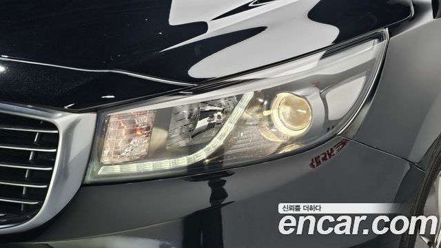Kia Canival 2017 — photo 8