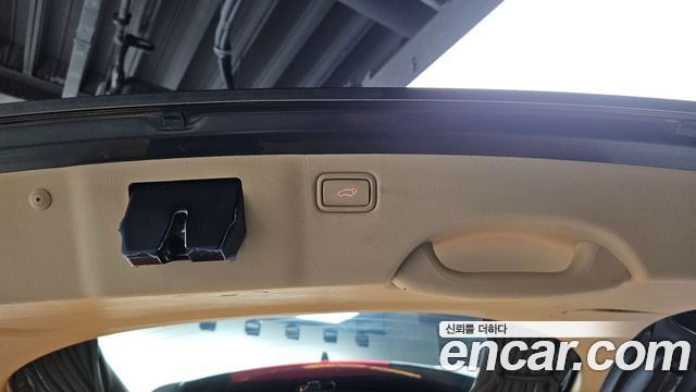 Kia Canival 2017 — photo 32