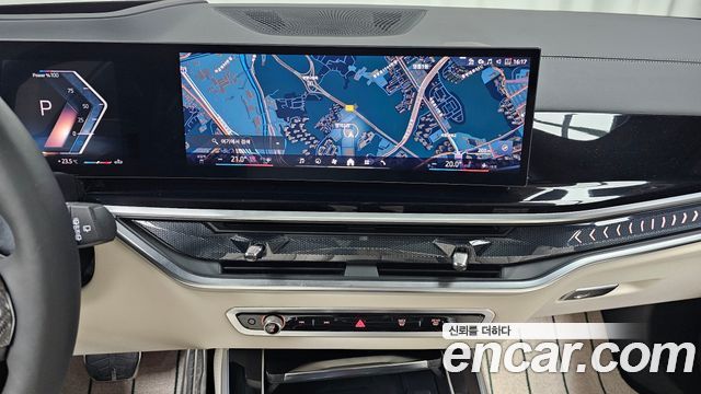 BMW X5 2025 — photo 18