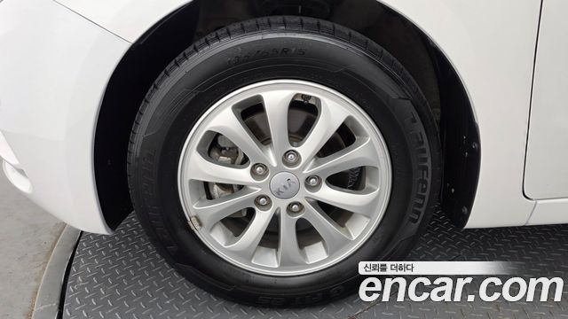 Kia K3 2015 — photo 5