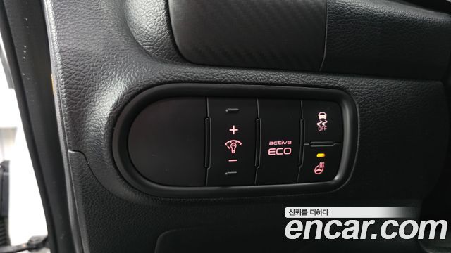 Kia K3 2015 — photo 24