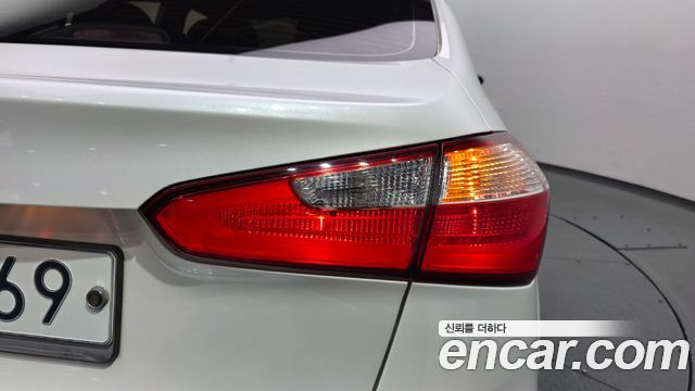 Kia K3 2015 — photo 9