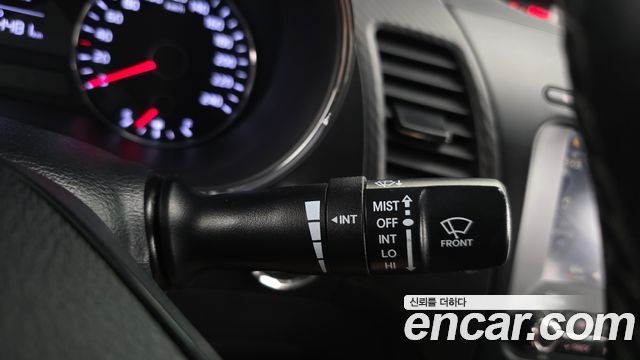 Kia K3 2015 — photo 27