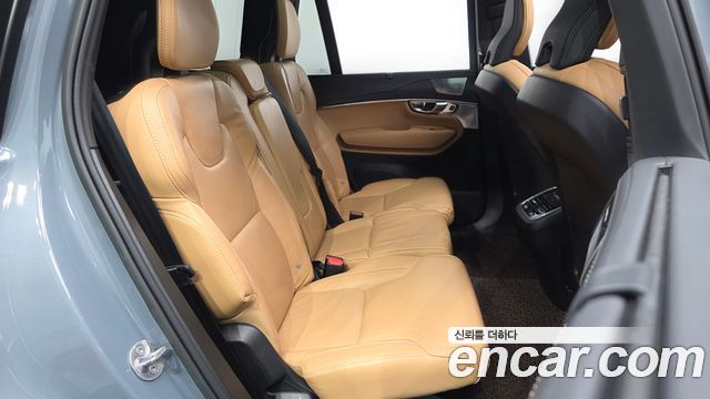 Volvo XC90 2023 — photo 18