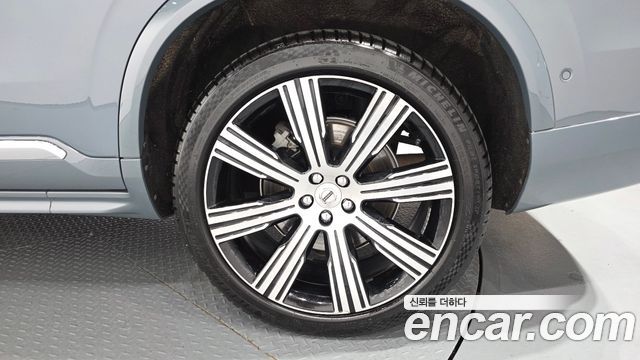 Volvo XC90 2023 — photo 7