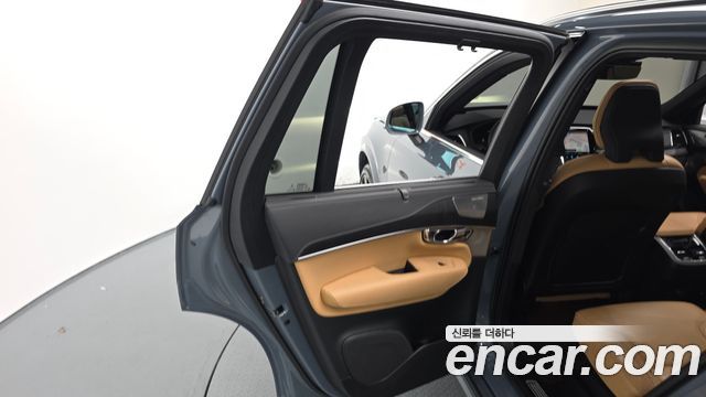 Volvo XC90 2023 — photo 15