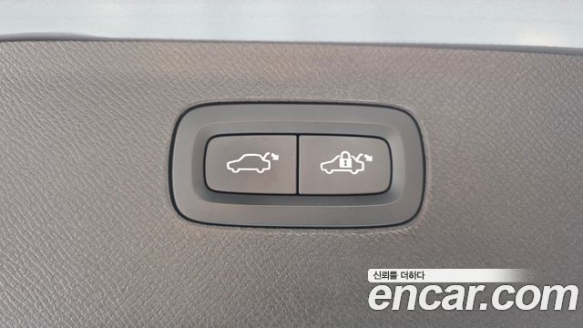 Volvo XC90 2023 — photo 36
