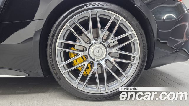 Mercedes-Benz AMG GT 2025 — photo 7