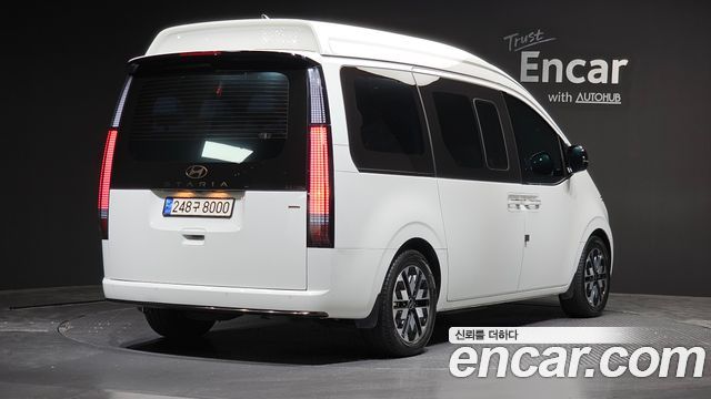 Hyundai Staria 2025 — photo 2
