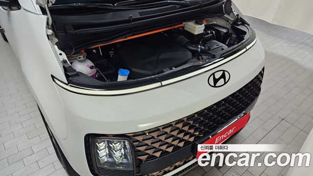 Hyundai Staria 2025 — photo 6