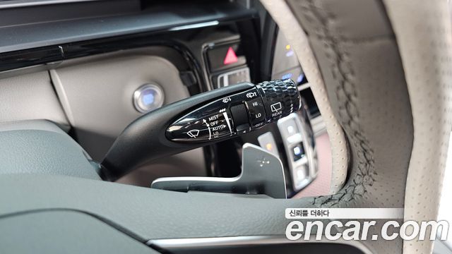Hyundai Staria 2025 — photo 26