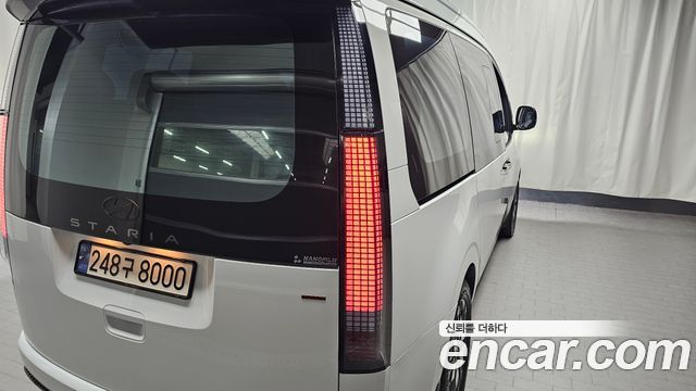 Hyundai Staria 2025 — photo 9