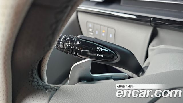Hyundai Staria 2025 — photo 29