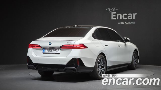 BMW 5-Series 2026 — photo 2
