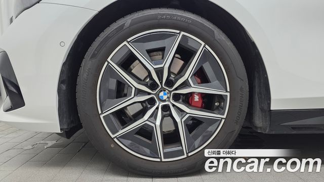 BMW 5-Series 2026 — photo 5