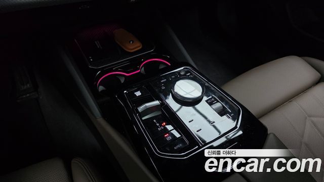 BMW 5-Series 2026 — photo 12