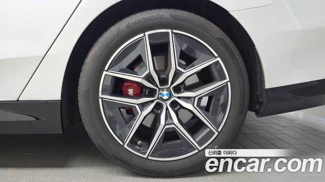 BMW 5-Series 2026 — photo 7