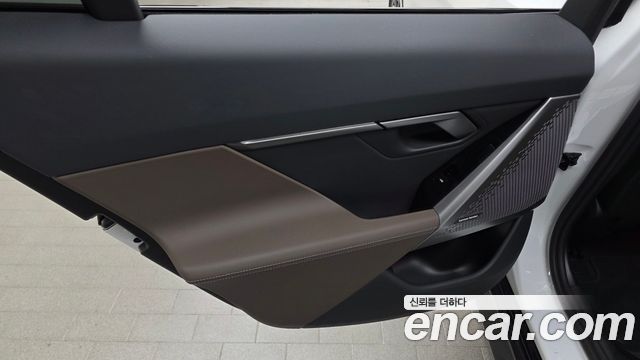 BMW 5-Series 2026 — photo 15