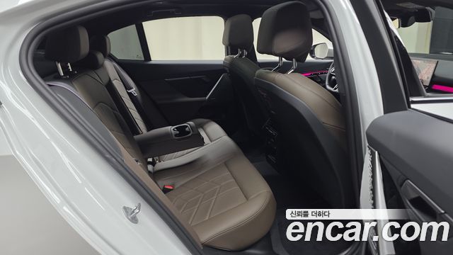 BMW 5-Series 2026 — photo 16