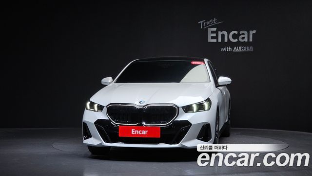 BMW 5-Series 2026 — photo 3
