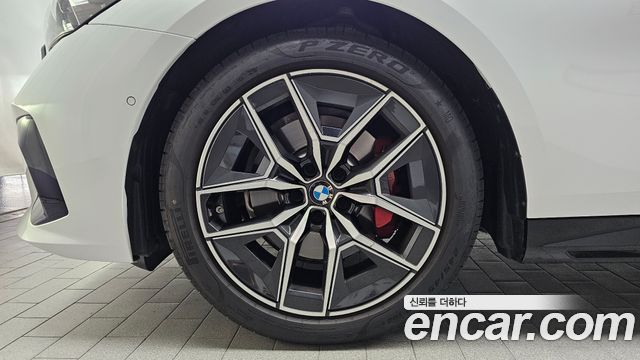 BMW 5-Series 2026 — photo 5