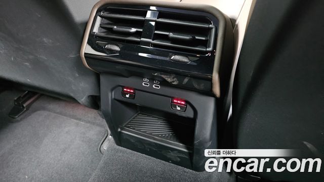 BMW 5-Series 2026 — photo 25