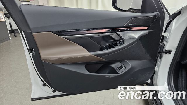 BMW 5-Series 2026 — photo 14