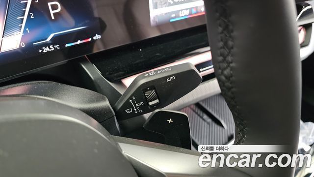 BMW 5-Series 2026 — photo 28