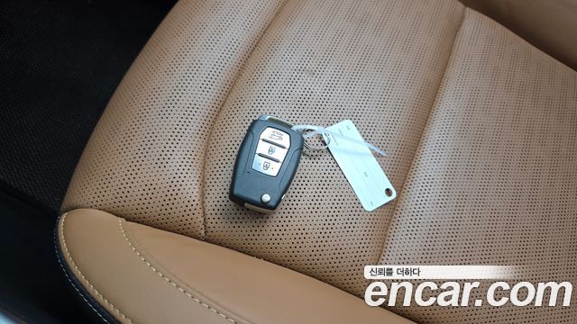 KG Mobility Torres 2023 — photo 18