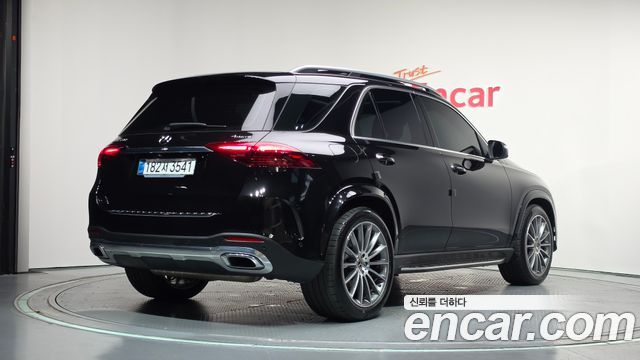 Mercedes-Benz GLE-Class 2025 — photo 2