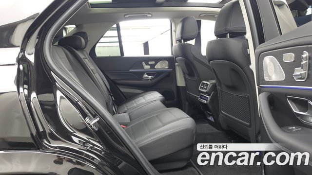 Mercedes-Benz GLE-Class 2025 — photo 18