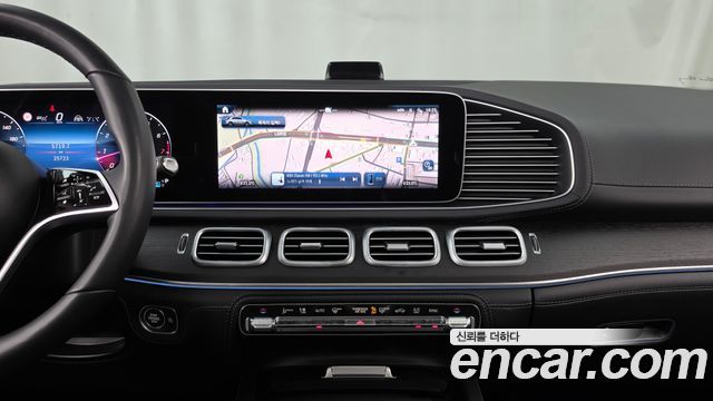 Mercedes-Benz GLE-Class 2025 — photo 20
